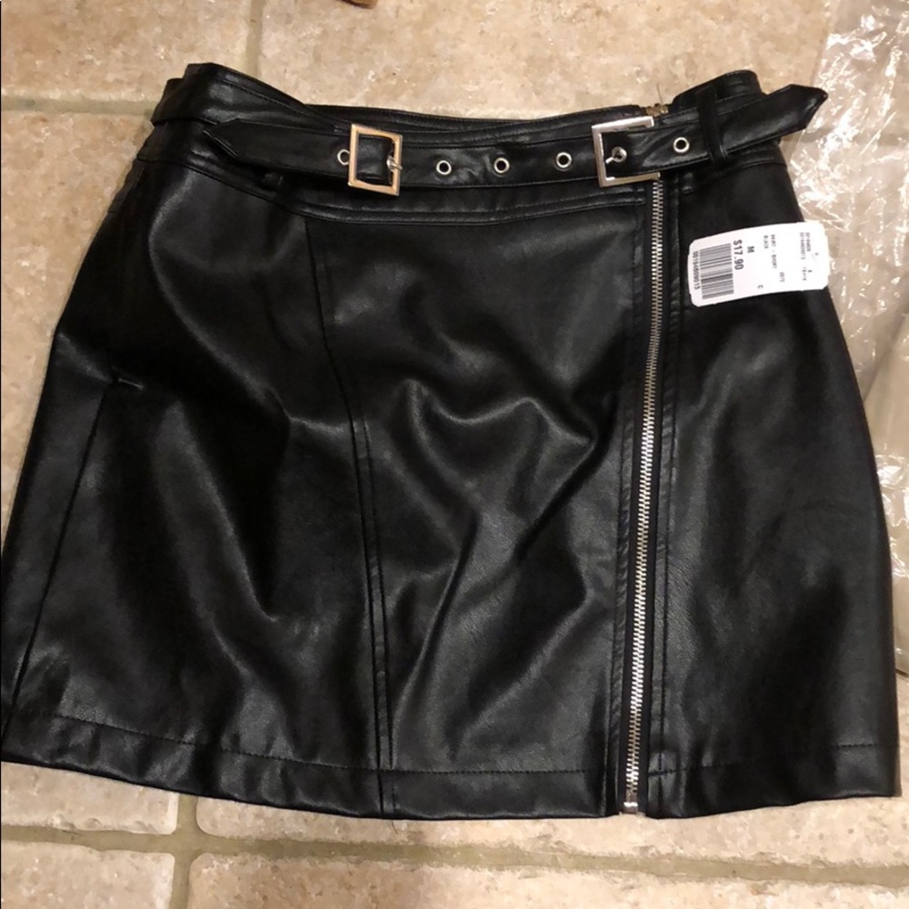 Forever 21 faux leather skirt